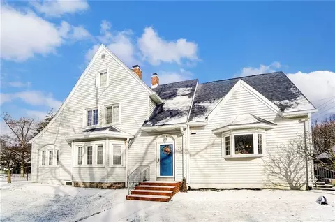 21 Dell Park Ave, Oakwood, OH 45419