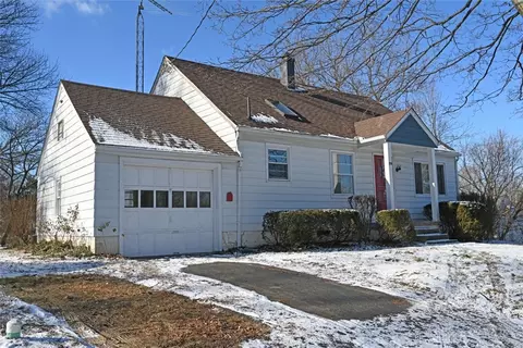 215 Meyer Ave, Dayton, OH 45431