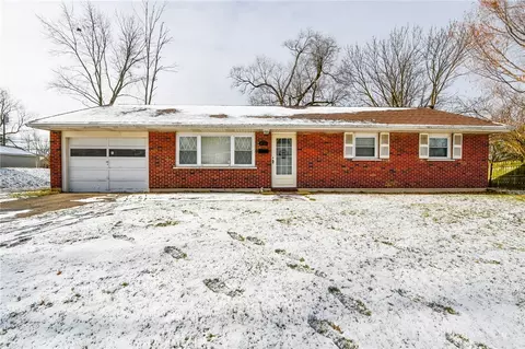 2805 Chinook Ln, Dayton, OH 45420