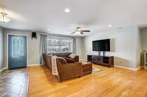 1040 Independence Dr, Kettering, OH 45429 photo 8
