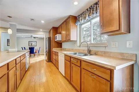 1040 Independence Dr, Kettering, OH 45429 photo 19
