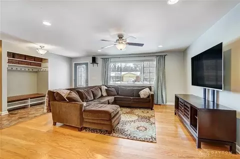 1040 Independence Dr, Kettering, OH 45429 photo 11