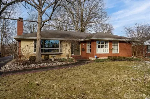 666 Shady Ln, Fairfield, OH 45014