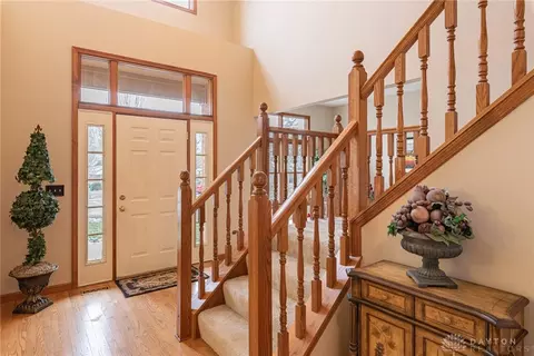 30 Cascade Ct, Springboro, OH 45066 photo 2