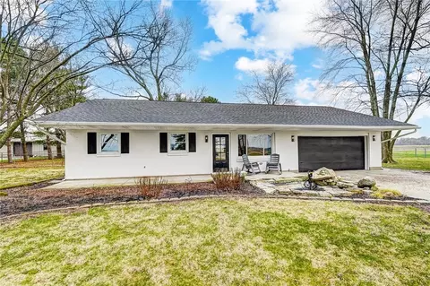 9936 National Rd, Brookville, OH 45309