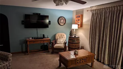 76 S Tecumseh Rd, Springfield, OH 45506 photo 9