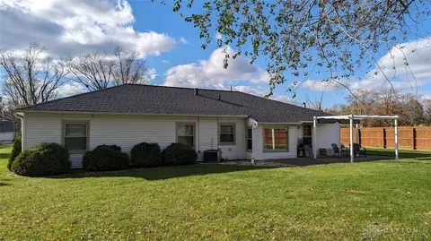 76 S Tecumseh Rd, Springfield, OH 45506 photo 4