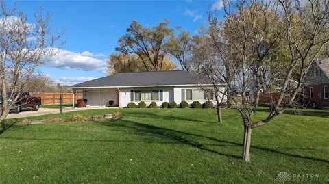 76 S Tecumseh Rd, Springfield, OH 45506 photo 2