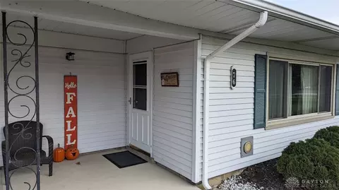 76 S Tecumseh Rd, Springfield, OH 45506 photo 3