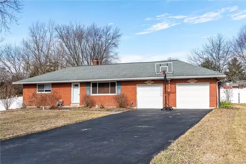 4210 Carondelet Dr, Dayton, OH 45440