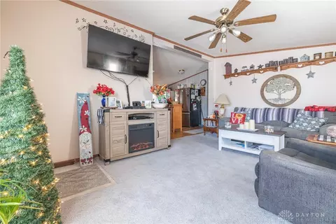 585 Diamond Loop, Middletown, OH 45044 photo 5