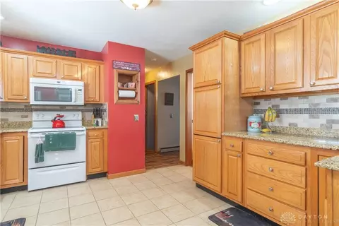 603 E Main St, Anna, OH 45302 photo 18