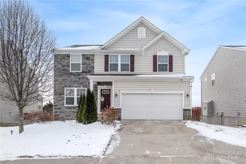 2854 Ridge View Ct, Xenia, OH 45385