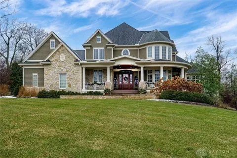 120 Park Rd, Oakwood, OH 45419