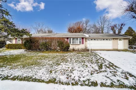 6 E Auburn Ave, Springfield, OH 45506