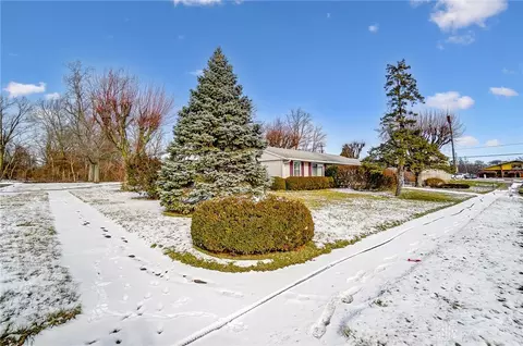 6 E Auburn Ave, Springfield, OH 45506 photo 2