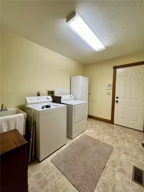 815 W Eva Cir, Springfield, OH 45504 photo 30