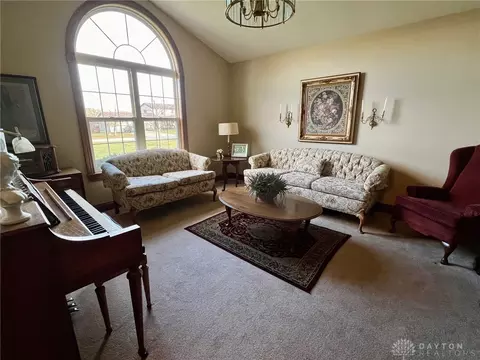 815 W Eva Cir, Springfield, OH 45504 photo 16