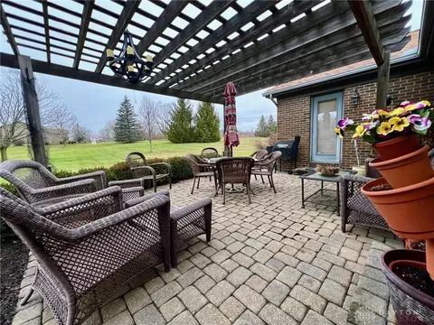 815 W Eva Cir, Springfield, OH 45504 photo 32