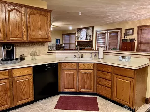 815 W Eva Cir, Springfield, OH 45504 photo 14