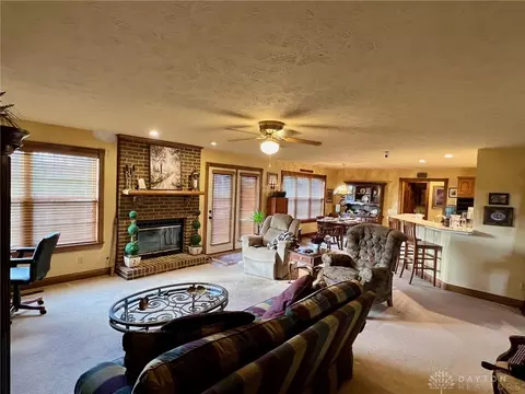 815 W Eva Cir, Springfield, OH 45504 photo 7