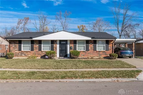 1717 Beaver Creek Ln, Dayton, OH 45429