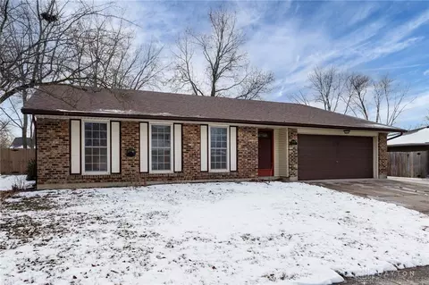 5040 Bluffview Dr, Dayton, OH 45424