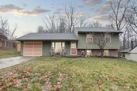 450 Whispering Pines St, Springboro, OH 45066
