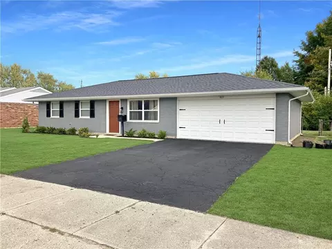 409 Skylark Dr, Troy, OH 45373