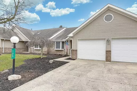 125 Deer Trail Dr #7, Eaton, OH 45320