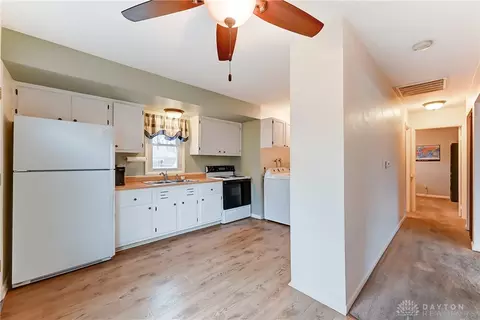 1013 Tabor Ave, Kettering, OH 45420 photo 3