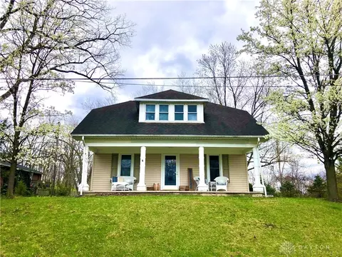 1180 E Shoop Rd, Tipp City, OH 45371