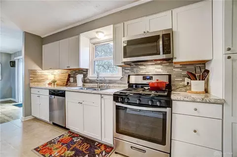 Kitchen - 3435 Troy Rd, Springfield, OH 45504 photo 5 of 5