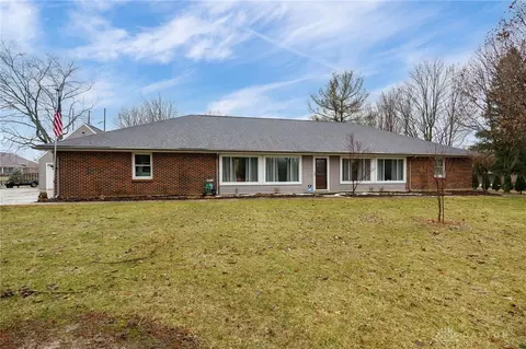 3988 E Centerville Rd, Sugarcreek Township, OH 45370