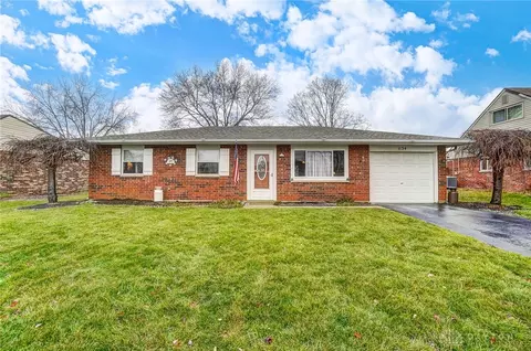1134 Massachusetts Dr, Xenia, OH 45385