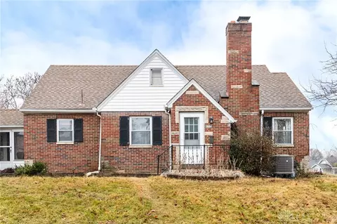 2904 Hilton Dr, Kettering, OH 45409