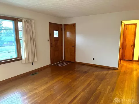 528 E 4th St, Franklin, OH 45005 photo 5