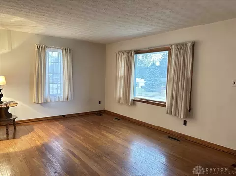 528 E 4th St, Franklin, OH 45005 photo 6
