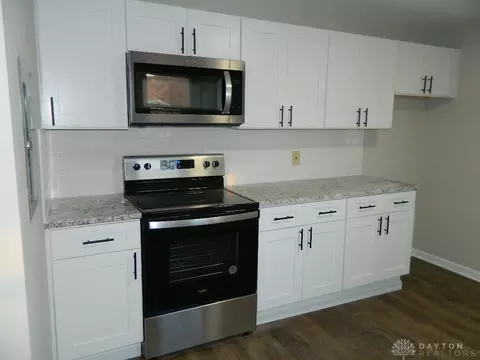 834 Catherine St, Springfield, OH 45505 photo 6