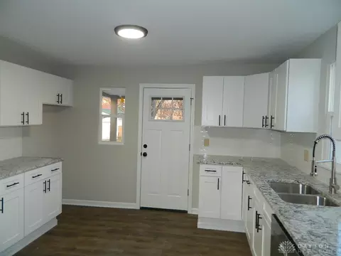 834 Catherine St, Springfield, OH 45505 photo 5