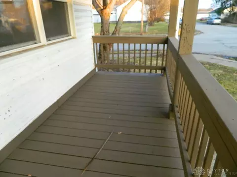 834 Catherine St, Springfield, OH 45505 photo 3