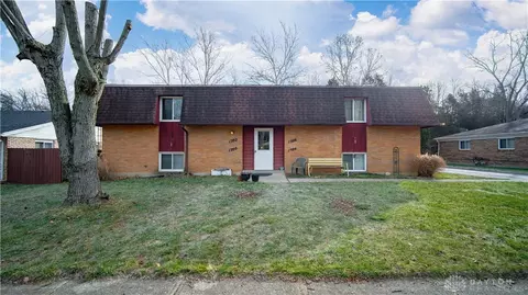 1300 King Richard Pkwy, West Carrollton, OH 45449