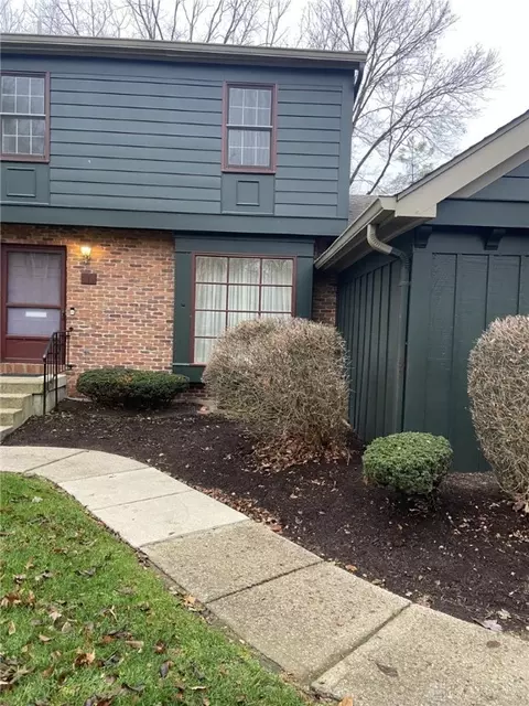 1 Nicholson Ct, Washington Township, OH 45459