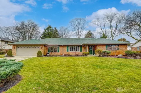 2133 Crab Tree Dr, Dayton, OH 45431