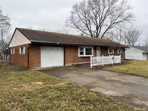 2817 Chinook Ln, Dayton, OH 45420