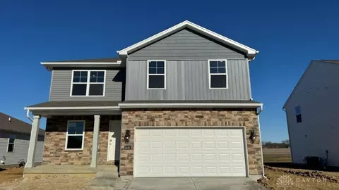 1449 E Hawkshead St, Xenia, OH 45385