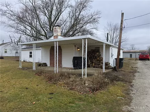 146 N Sulphur Springs Rd, West Alexandria, OH 45381