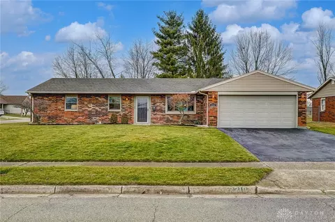 2210 Michigan Dr, Xenia, OH 45385