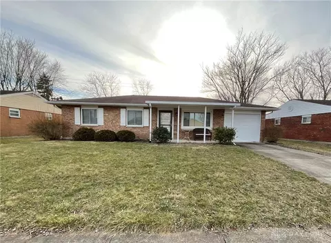 1008 New Mexico Dr, Xenia, OH 45385