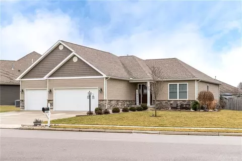 2609 Shady Tree Dr, Troy, OH 45373